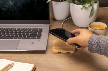 Logo trade business gifts image of: Bamboo 10W wireless charger with USB